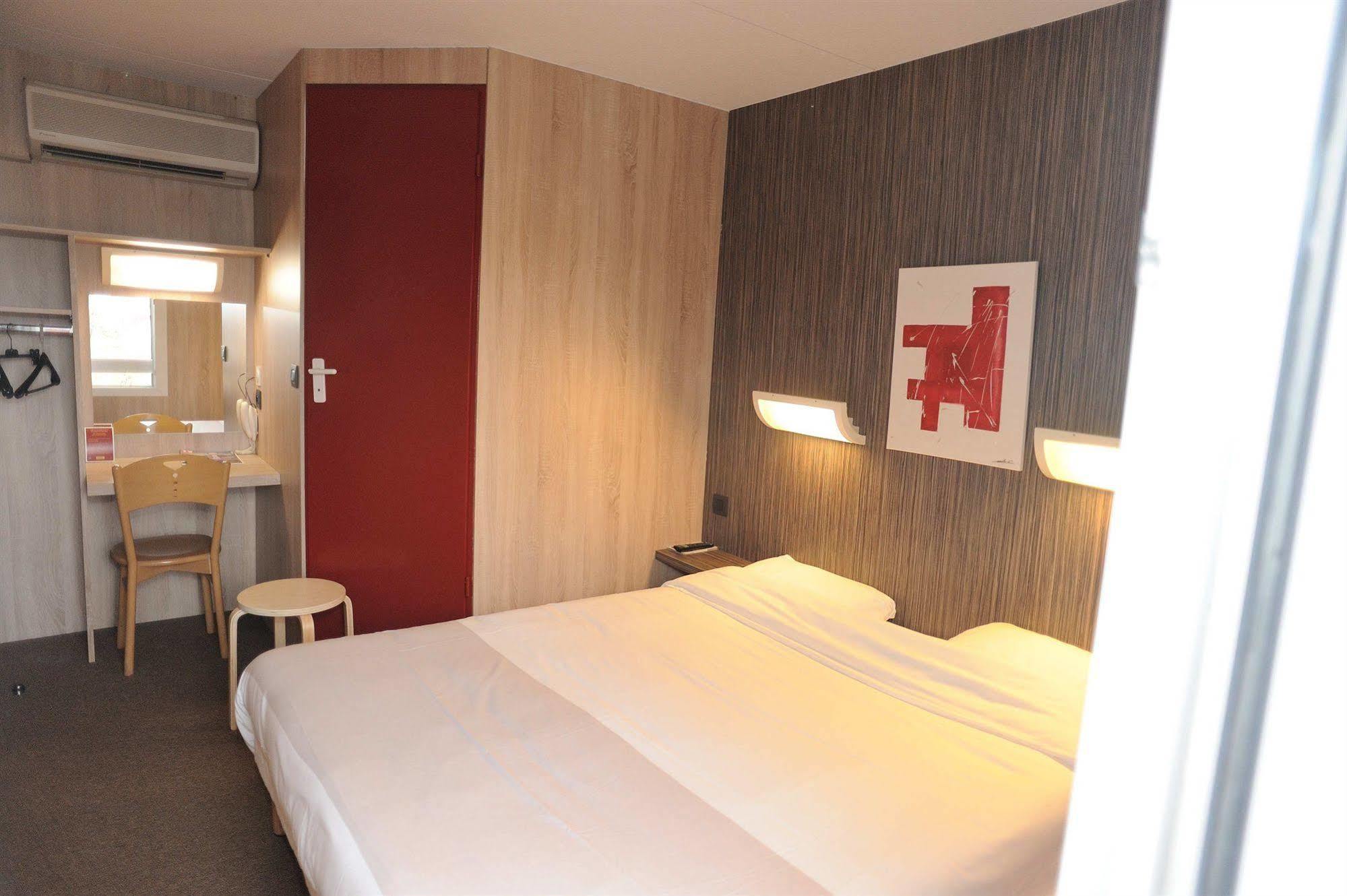Hotel 4 Saisons Onet-le-Château Esterno foto