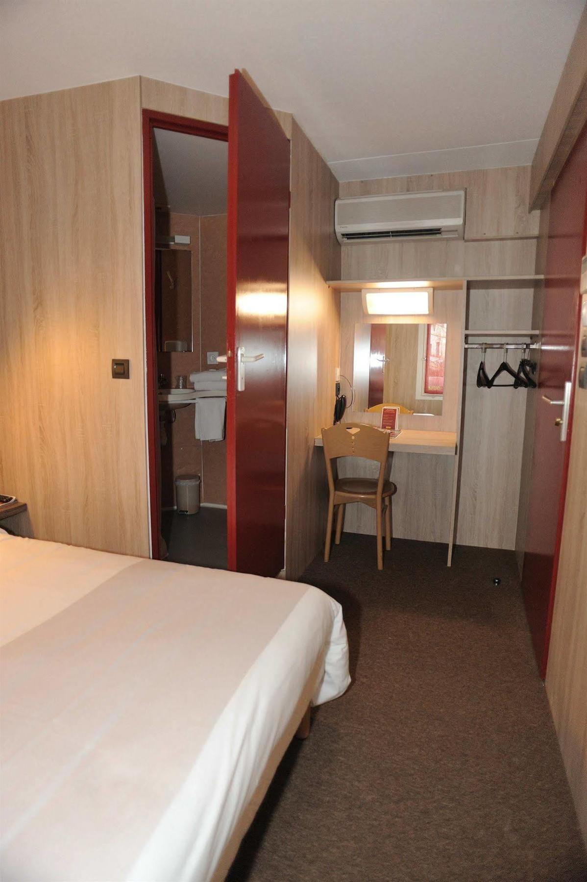 Hotel 4 Saisons Onet-le-Château Esterno foto